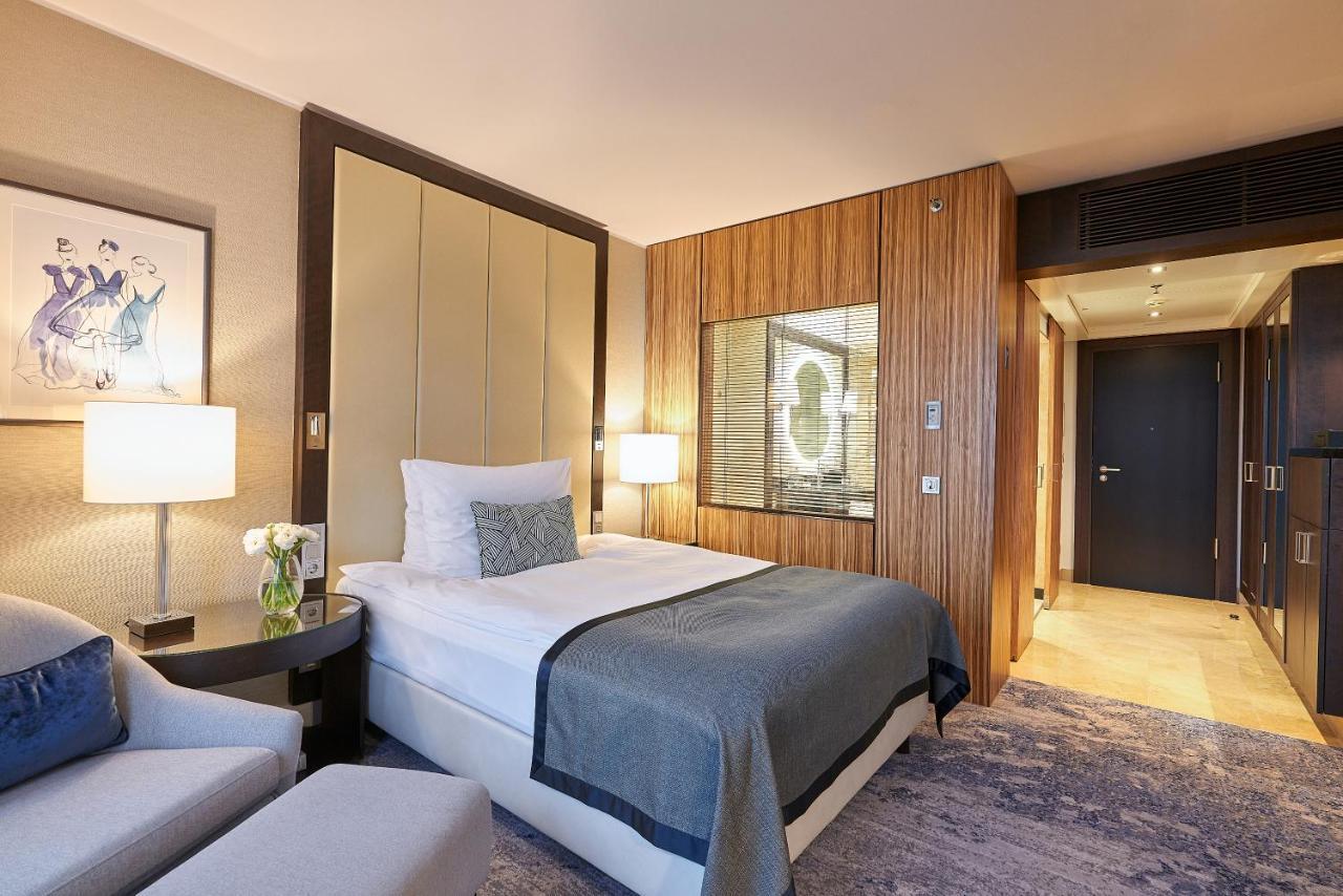 Superior Queen Room,1259647024:JPEG