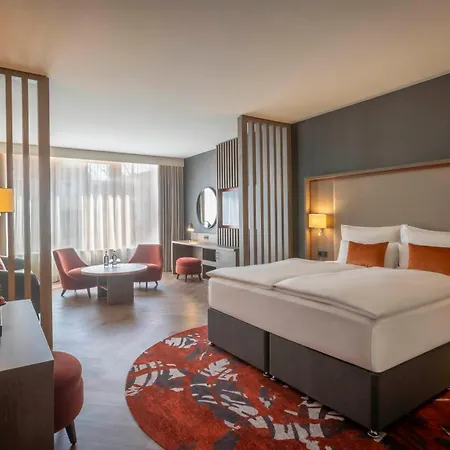 Clayton Hotel Duesseldorf City Centre-3