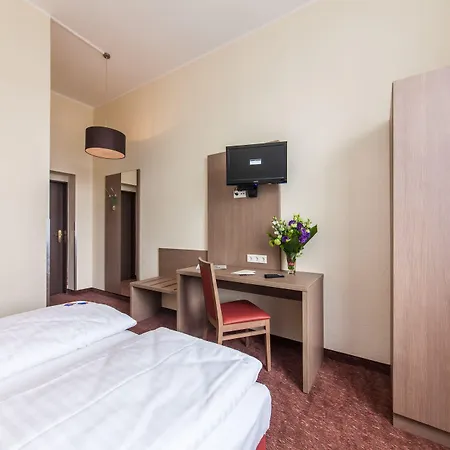 Hotel Maxim Duesseldorf City-3
